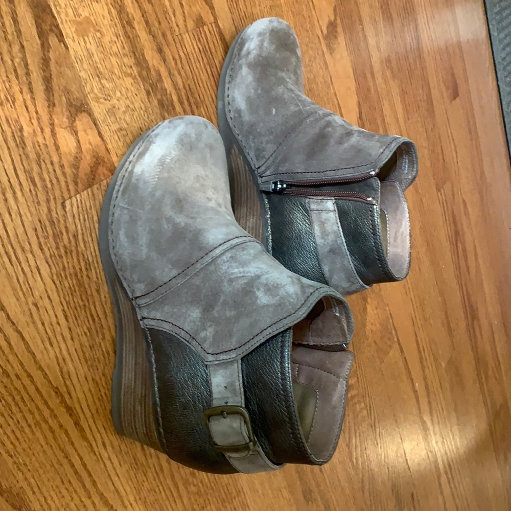 Dansko Shirley Taupe bootie - size 39